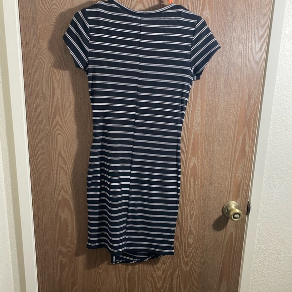 Black and white wrap midi dress - Picture 5 of 5